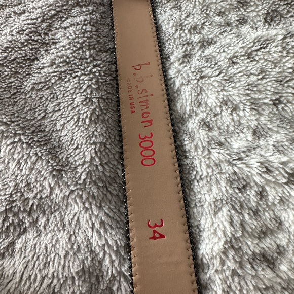 B.b Simons Belts Men’s 34 - Picture 8 of 9